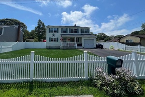 Looking for a spacious and versatile colonial with room for everyone ?