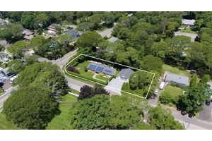 Near Shops, Public Transportation, Schools and Hampton Bays' many parks and beaches.