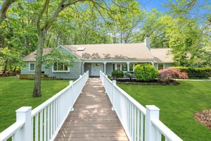 Melville This stunning residence is nestled in the heart of the extremely sought after neighborhood of Strathmore Hills featuring private Pool and Tennis Club, with in the Half Hollow Hills ...