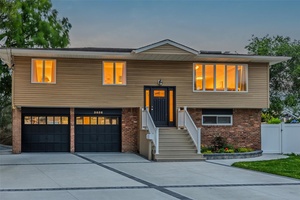Rarely available unique opportunity to own 117' of waterfront with an open and expansive view at the junction of two canals, where the constant flow of water will energize you ...