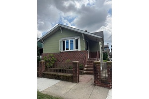 Rare Development Opportunity in Prime Location !