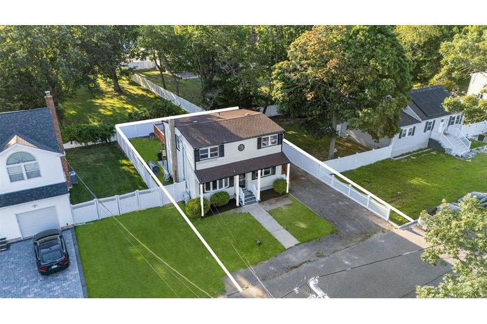 Aerial view of property and surrounding area