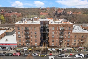 Rare 1 bed condo apartment on Austin Street.