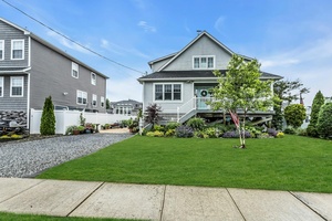 U. S. NEWS amp ; WORLD REPORT VOTED MASSAPEQUA AS THE NUMBER ONE PLACE TO LIVE IN AMERICA !