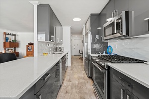 MOTIVATED SELLER ! Welcome home to this beautifully renovated 5th floor apartment at Park Lane South.