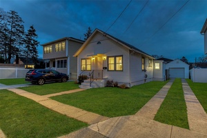 Beautifully Updated 2 Bedroom, 1 Bath Ranch In North Bellmore !
