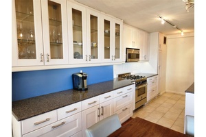 Rare find, Luxury High Rise Bldg With Bridge and Lake Views.