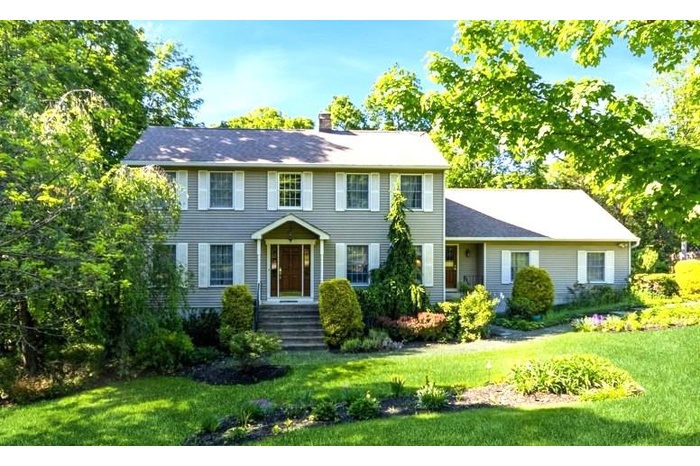 Welcome to 12 Berghoff Drive!