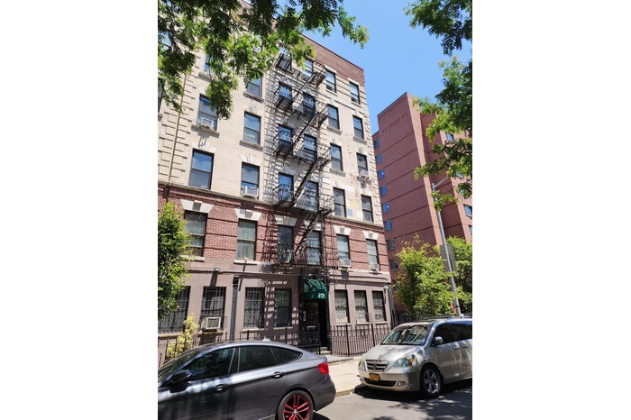 View of apartment building / complex