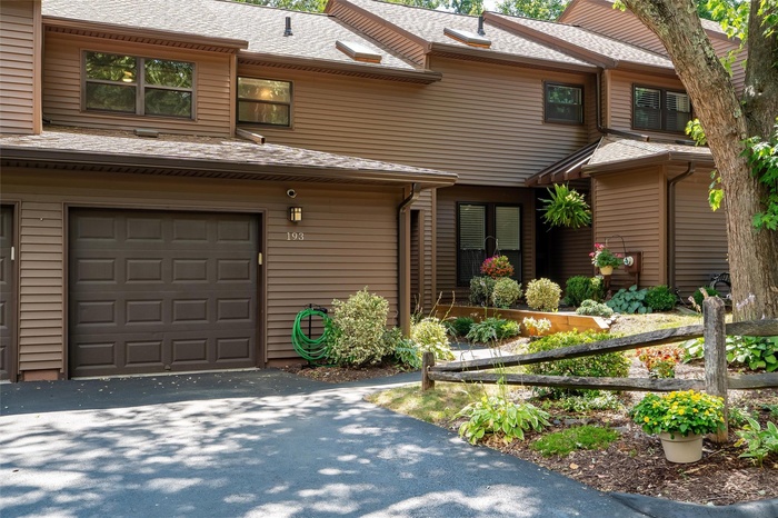 Welcome to The Woods and this fabulous townhouse