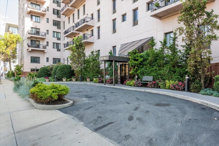 View of apartment building / complex