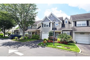 Welcome to the Beautiful Windcrest gated community.