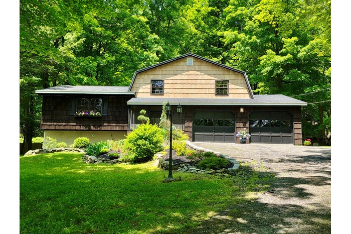 Welcome to 687 Sprout Brook Road