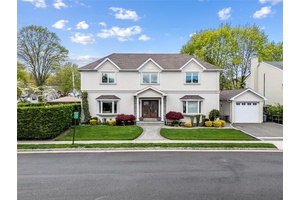 Sunny and Bright 10 Years old Colonial House with Steel Structure in Roslyn Heights.