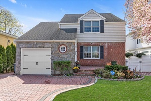 Excellent condition colonial in a highly sought after location of Garden City Park.