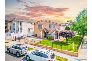 House Renovated In Yr 2003