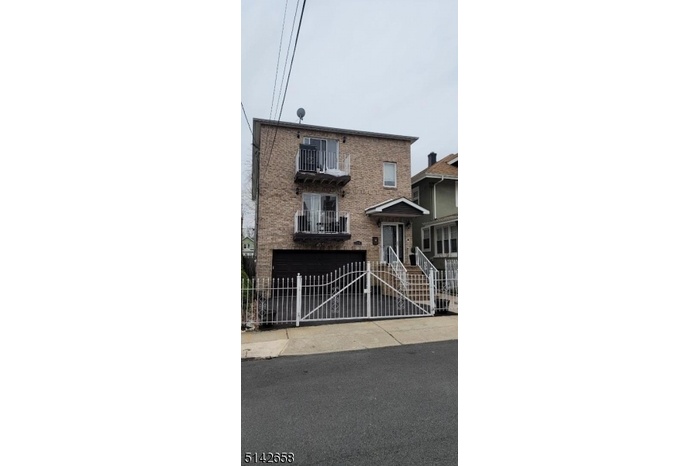 Nice 2Family House