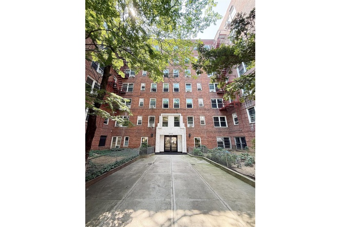 View of apartment building / complex