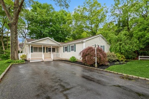 Home awaits in this stunning Lake Hills Ranch !