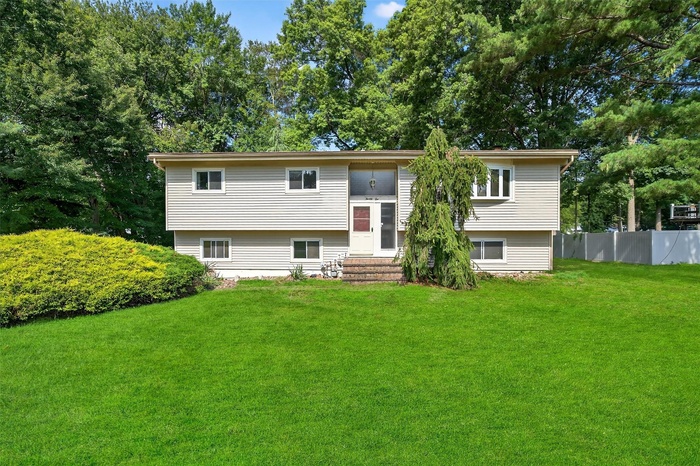 Beautiful and spacious 4 bedroom, 3 bath home on tranquil street