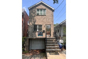BEING SOLD AS IS Welcome to 636 Throggs Neck Expressway, a stylishly crafted duplex nestled in the heart of Throggs Neck one of the Bronx s most desirable and community ...