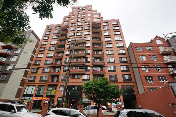 View of apartment building / complex