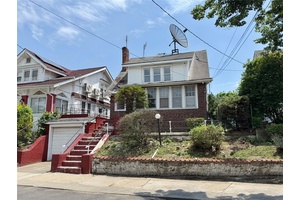 Spacious amp ; fully detached in the heart of Saint Albans !