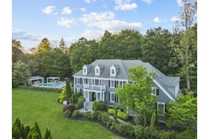 This meticulously designed Colonial in the prestigious Chappaqua Central School District provides a true haven for those who appreciate refined living with a contemporary turnkey design aesthetic.