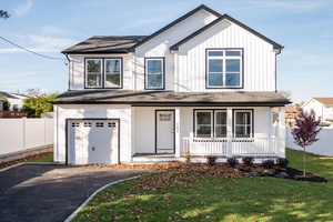 Stunning Brand New Colonial 4 Bedrooms, 2.