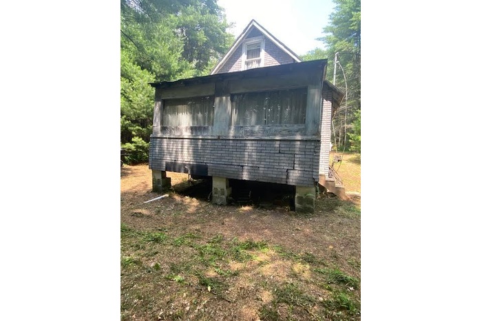 View of side of home