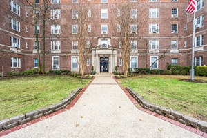 This stunning apartment showcases exceptional design and offers a bright, airy atmosphere with exposure on three sides.