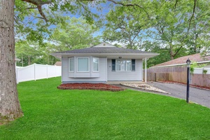 Move right into this 3 bedroom, Ranch style home, with updated kitchen, granite counter and stainless steel appliances, updated bathroom, updated flooring, new carpeting, fresh paint, etc.
