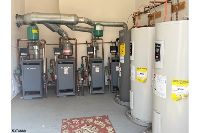 5 BOILERS 5 WATER HEATERS