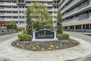 Welcome to Harbor View situated on the North Shore, where luxury meets comfort.