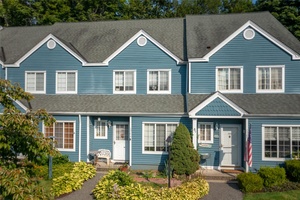 Welcome to 1704 Windsor Lane, nestled in the highly sought after Fieldstone Ponds community !