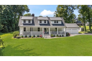 Luxury, Location, Lifestyle It s All Here in Huntington Bay.