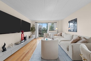 Exquisite Condo for Sale !