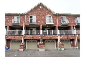 Bright And Spacious Townhome In Desirable Berczy Neighbourhood.