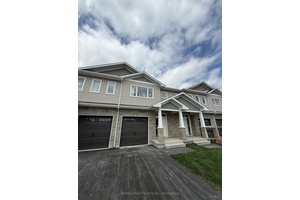 NTRODUCING THE JULIANNA PLAN FROM SELKIRK LIFESTYLE HOMES, THIS 1695 SQ F END UNIT TOWNHOME FEATURES 3 BEDS, 2.