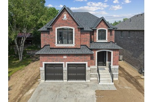 A Ravine Side Masterpiece by Holland Homes Welcome to an extraordinary 3, 476 sq.