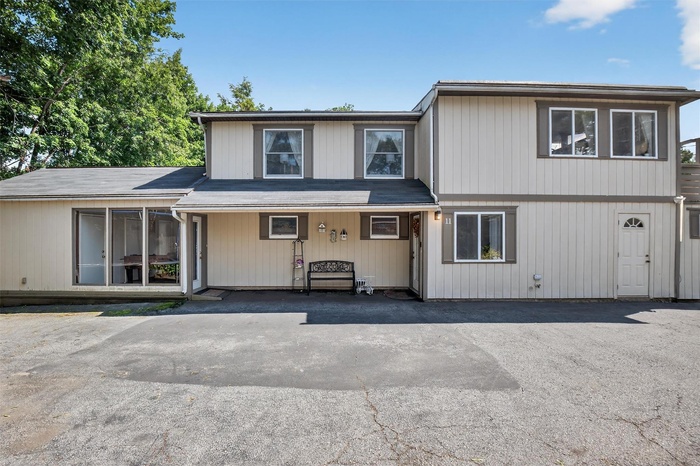 Welcome home to 11 Beverly Lane!