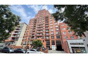 Located in the heart of downtown Flushing, this unique resale condo offers urban luxury and unbeatable convenience just steps from the 7 train, LIRR, Skyview Mall, Tangram Mall, shops, and ...