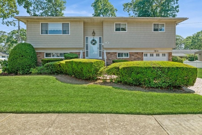 100 x 100 corner lot with pristine curb appeal.