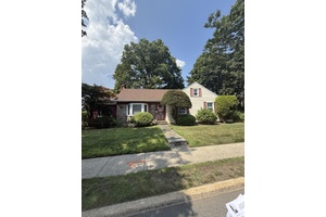 The single family ranch at 355 Jerusalem Ave, Hempstead, NY 11550 offers 3 bedrooms and 1.