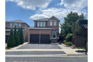 ocation, Location, Location Detached duplex full brick, fully upgraded hardwood floor, interlock patio, pot lights Stainless steel appliances, zebra blinds, 9ft celling with legal basement apartment rented for 2500.