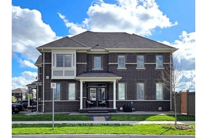 Stunning 4 Bedroom Freehold End Unit Townhouse With Lot Of Natural Sun Light In The Northwest Of Brampton Developing Area !