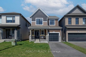 Welcome to this stunning 3 bed 3 bath detached home located in the sought after community of Richmond Meadows.