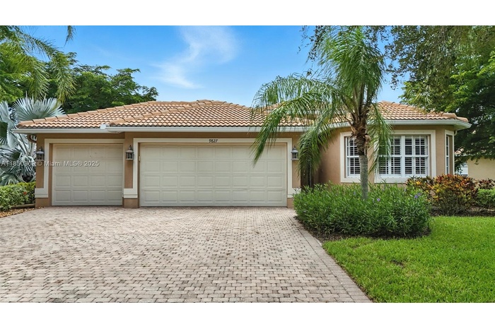 Long Driveway, large pie shaped lot with lush trees