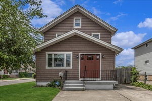 Welcome to this beautifully maintained Colonial in the heart of Farmingdale !