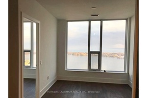 Luxury Tridel Ten York. Floor is high enough so you can enjoy the beautiful view of Lake Ontario !